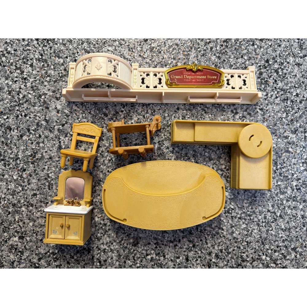 Calico Critters Town Series Grand Department Store Replacement Pieces Lot 6pc